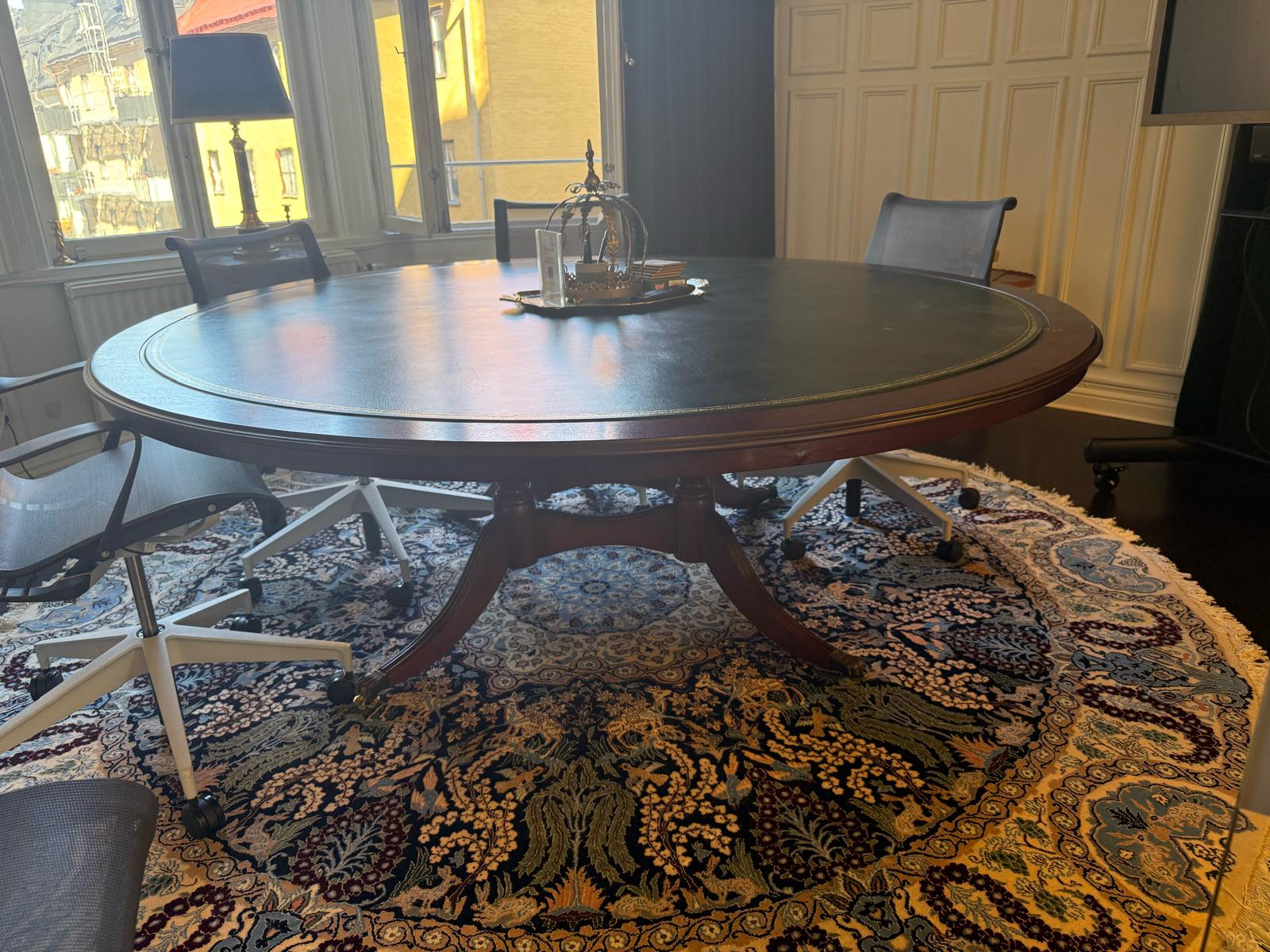 Konferensbord i Mahogny med Antikgrönt Läder